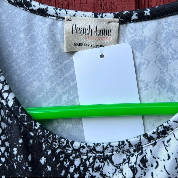 NWT Peach California Love Black Snake Print Fringe Bodysuit Medium - Picture 9 of 9